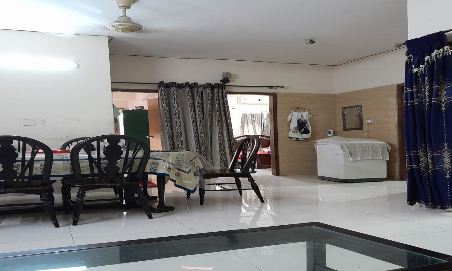 1138 sqft apartment 1st floor 3bed, 2 bath, 3 balcony