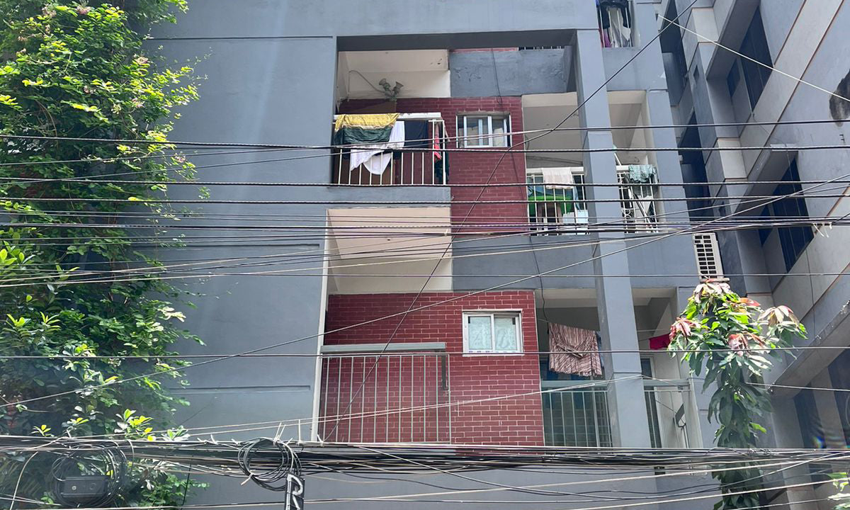 A 1400 Sq Ft Flat Is Up For Rent In A Well Secured Location Of Sector 13, Uttara